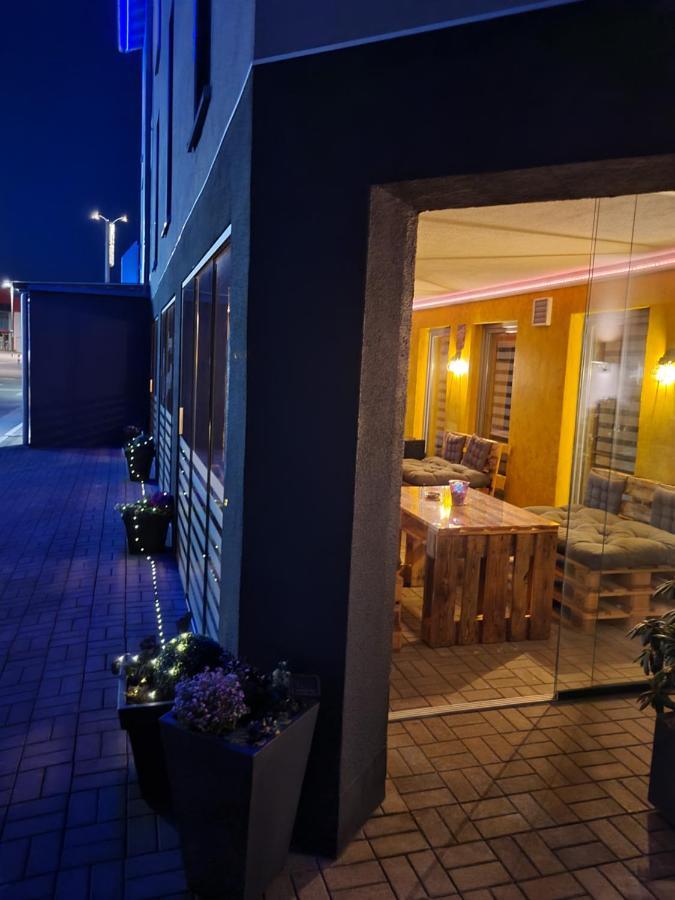 Hotel Come In Menden Luaran gambar