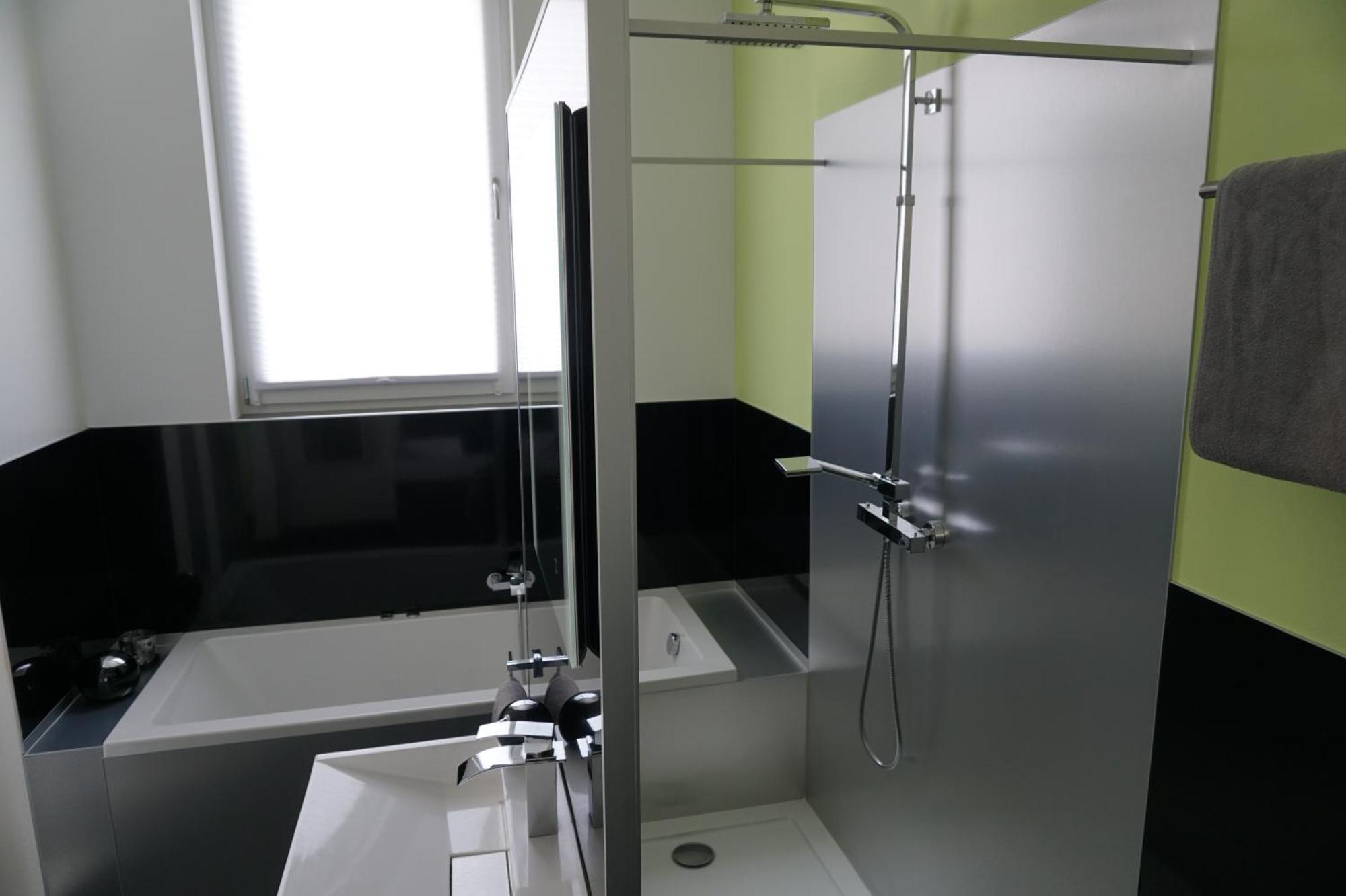 Hotel Come In Menden Bilik gambar
